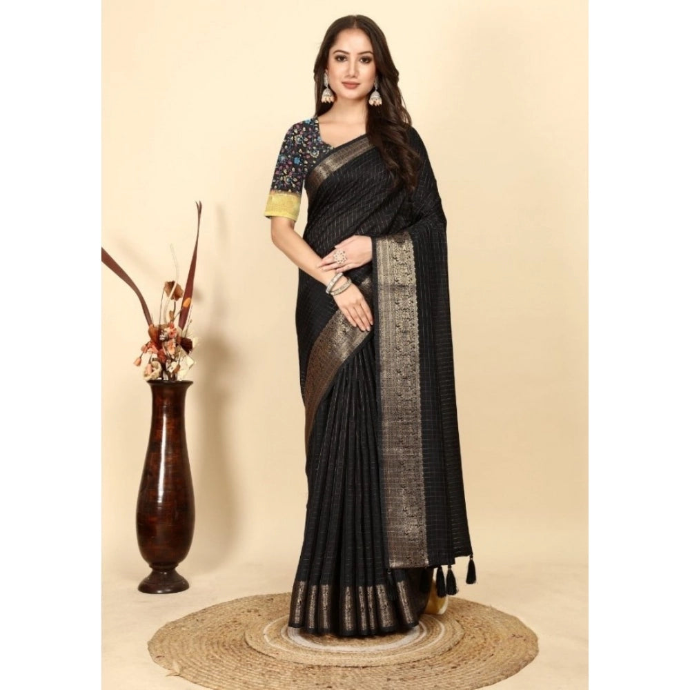 Checkered Saree With Unstitched Blouse 5.5Mtr (Black)